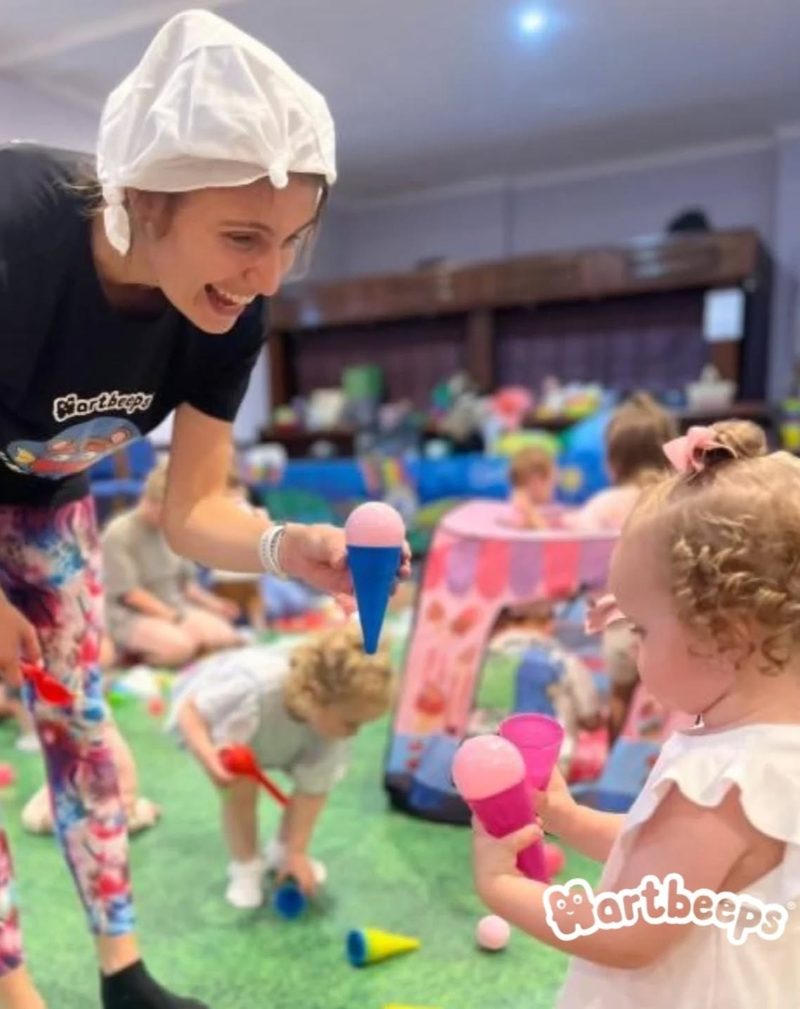 Children and their grown-ups at a Hartbeeps sensory class